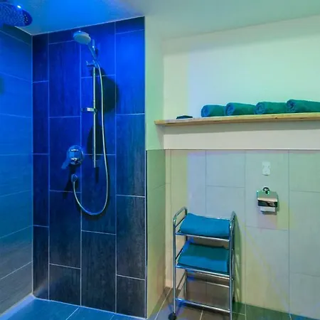 Haus Heiss Апартаменты *