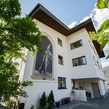 Haus Heiss Апартаменты Пруц