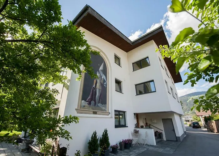 Haus Heiss Апартаменты Пруц